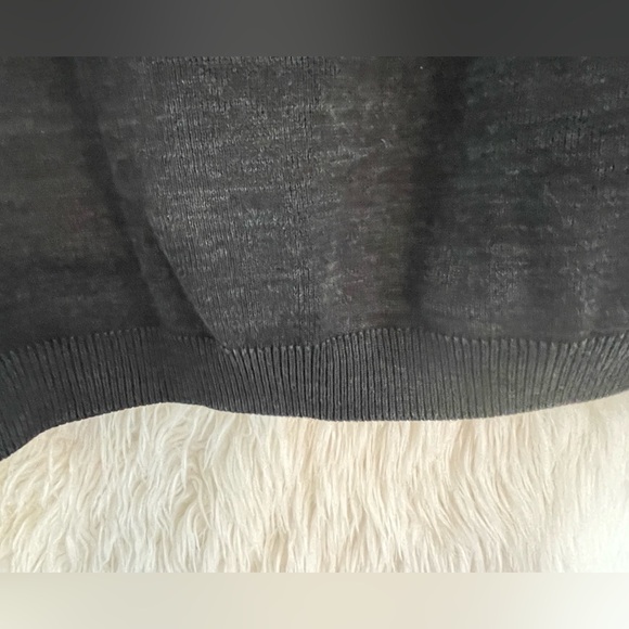 Tommy Bahama Men’s V-neck Pullover Sweater. Size XL. Silk/Cotton Blend. - Picture 3 of 4